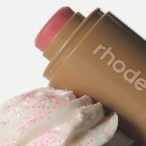 NIB ✨limited edition✨ rhode skin blush in sprinkle